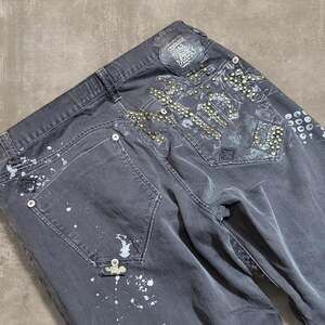 Akademiks Y2K Studded Black Denim Jeans Paint Splatter